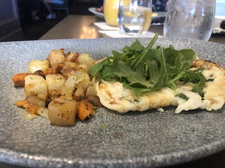 Honest Ale and Compass Breakfast Review 2023