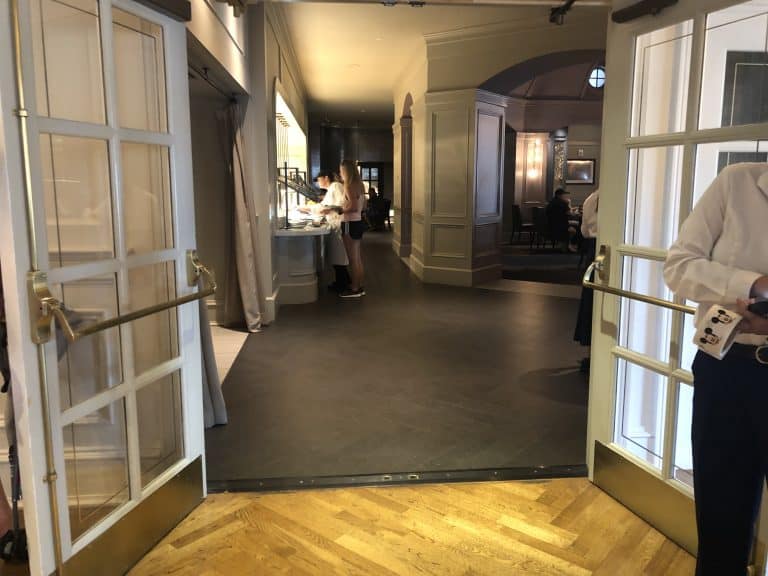 Honest Ale and Compass Breakfast Review 2023