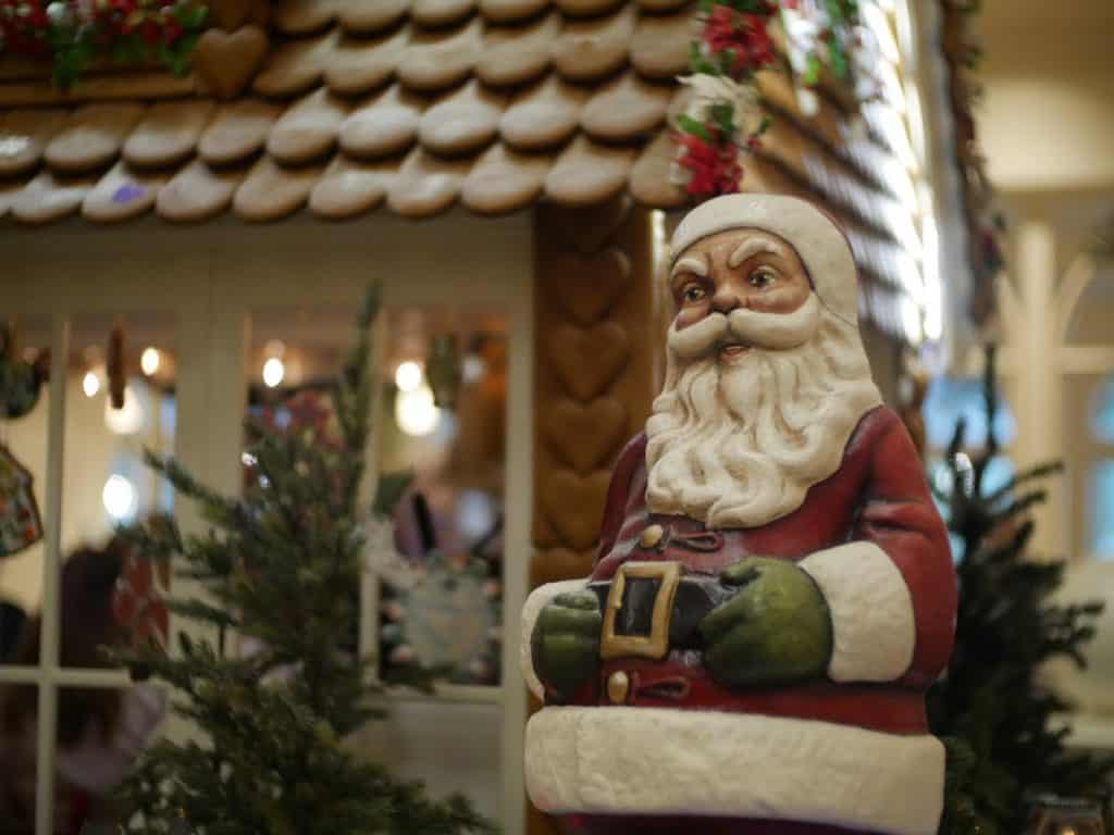 A Santa Claus statue at the Grand Floridian Disney World resort at Christmas