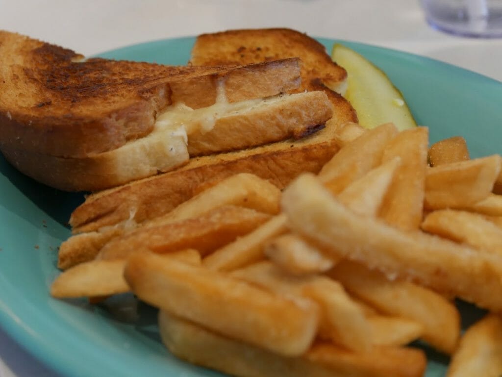 Fries and grilled cheese