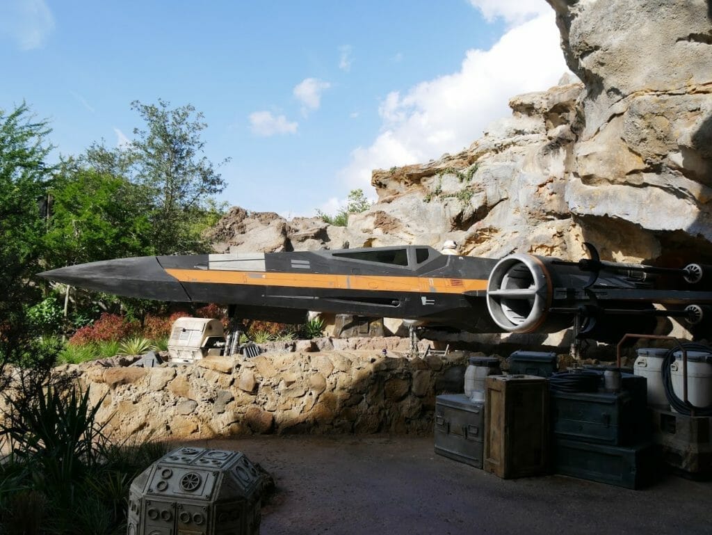 An X-Wing in the Rise of the Resistance queue