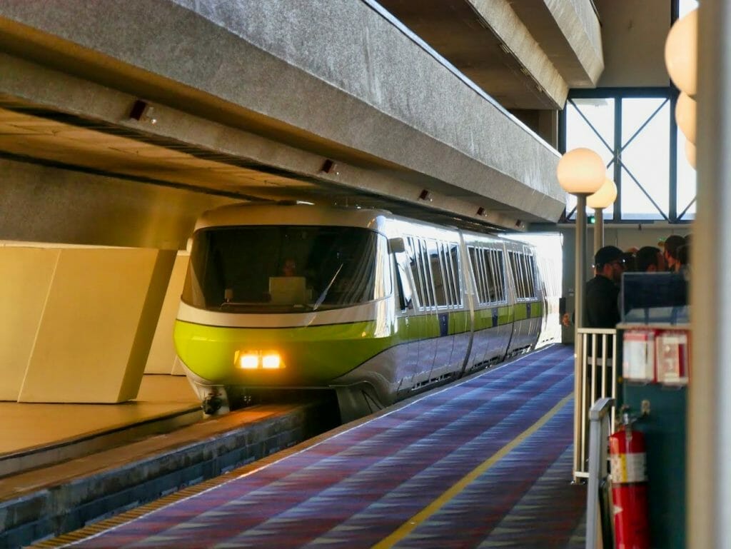 A Monorail train arriving at the Contemporary resort