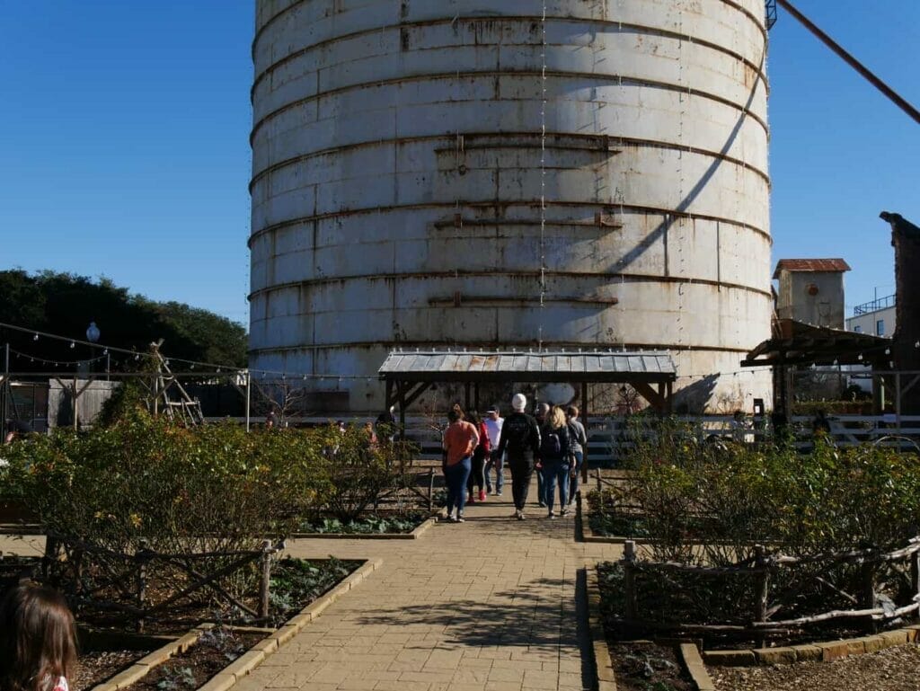 magnolia market tours waco