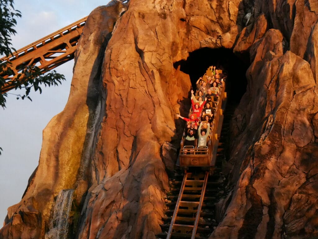 places to visit in animal kingdom