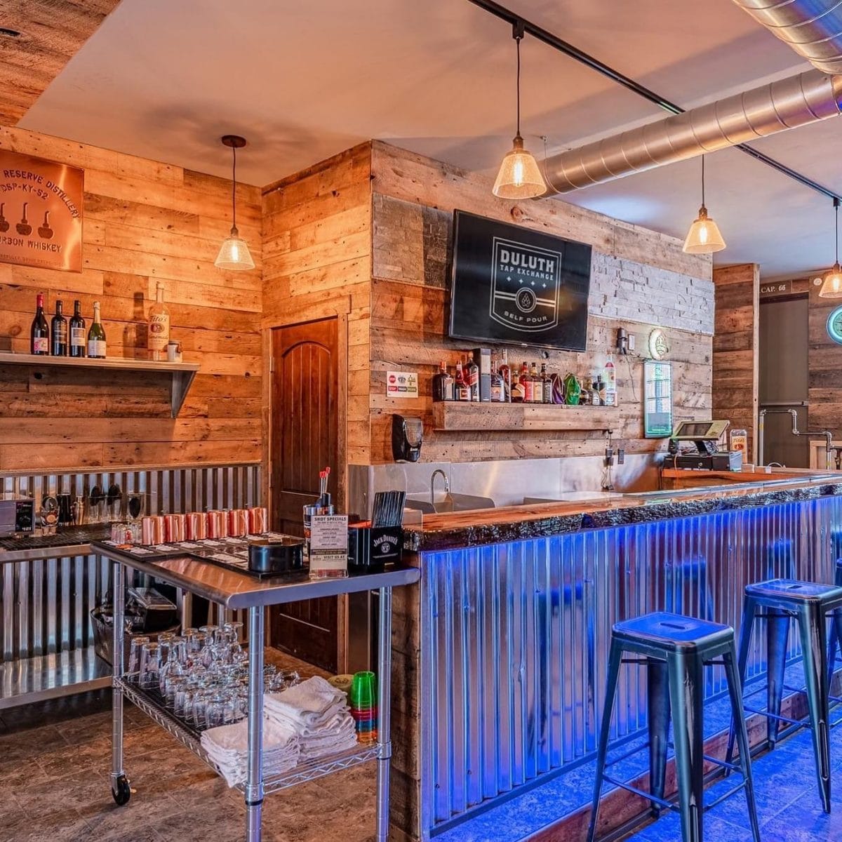 11+ Must-Visit Duluth, Minnesota Breweries (+ Cideries)