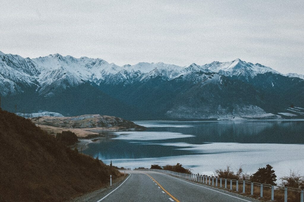 alaska mountains and road