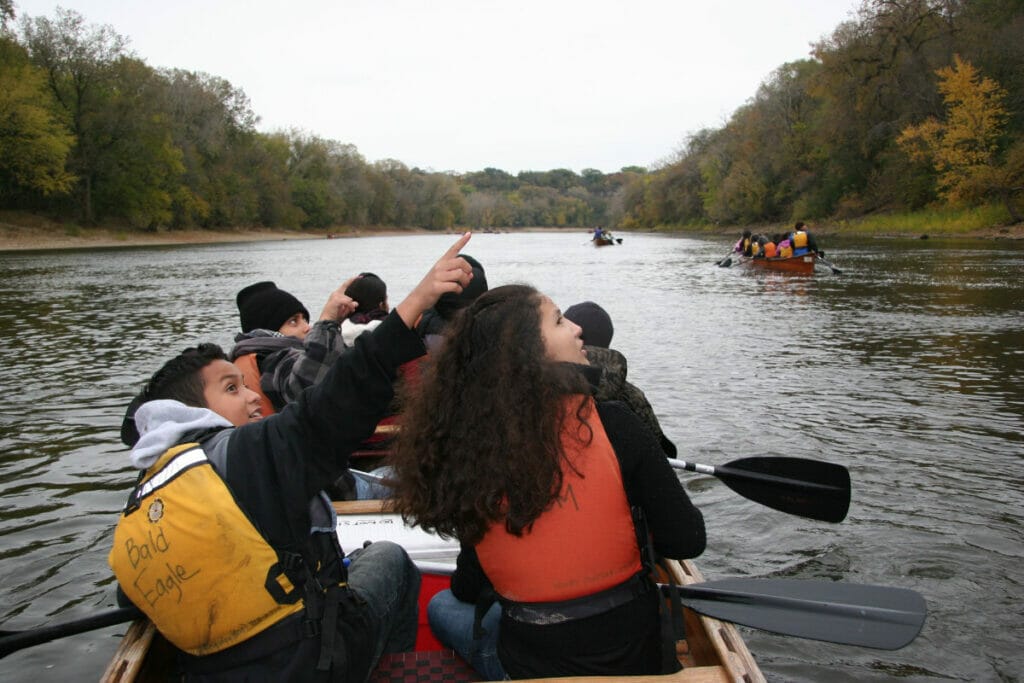 kids kayaking on mississippi river