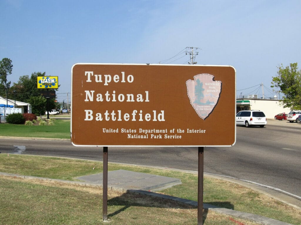 Tupelo sign