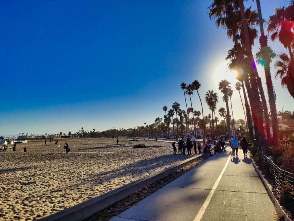 beach walkway in santa barbara