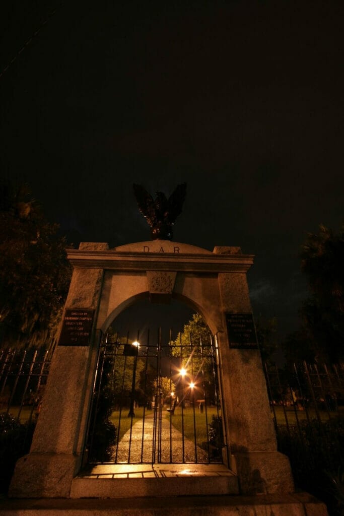 Entrance to the Colonial Park Cemetery 