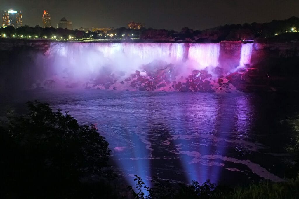 Niagara Falls at night