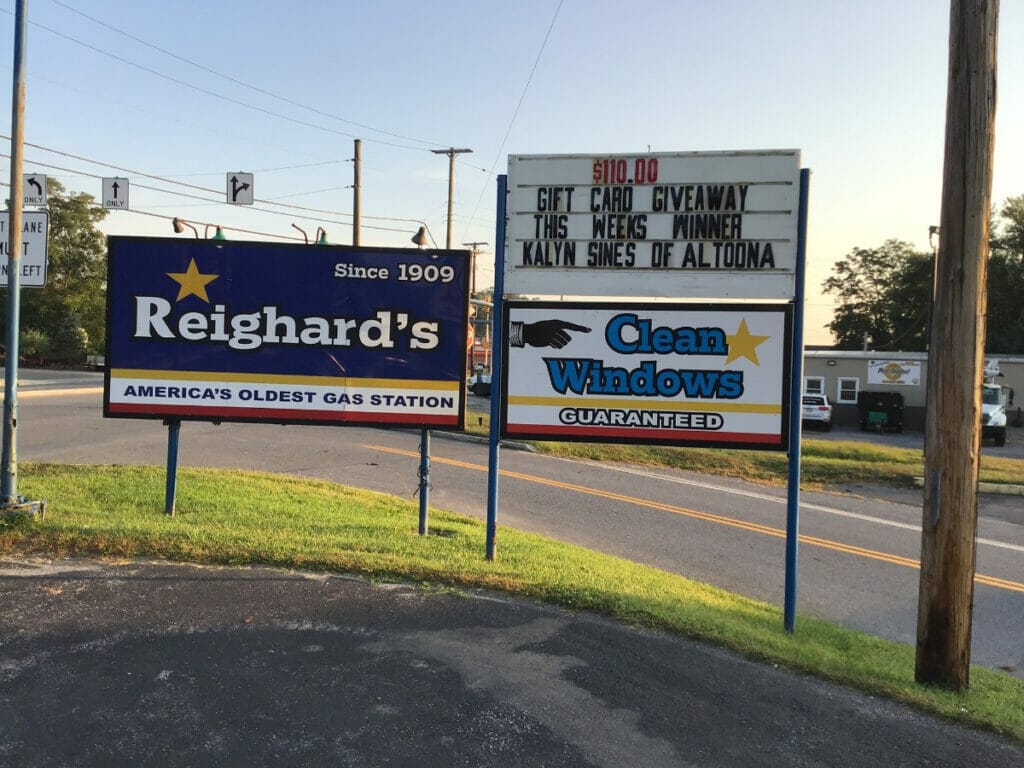 Sign of the Reighard's Gas Station 