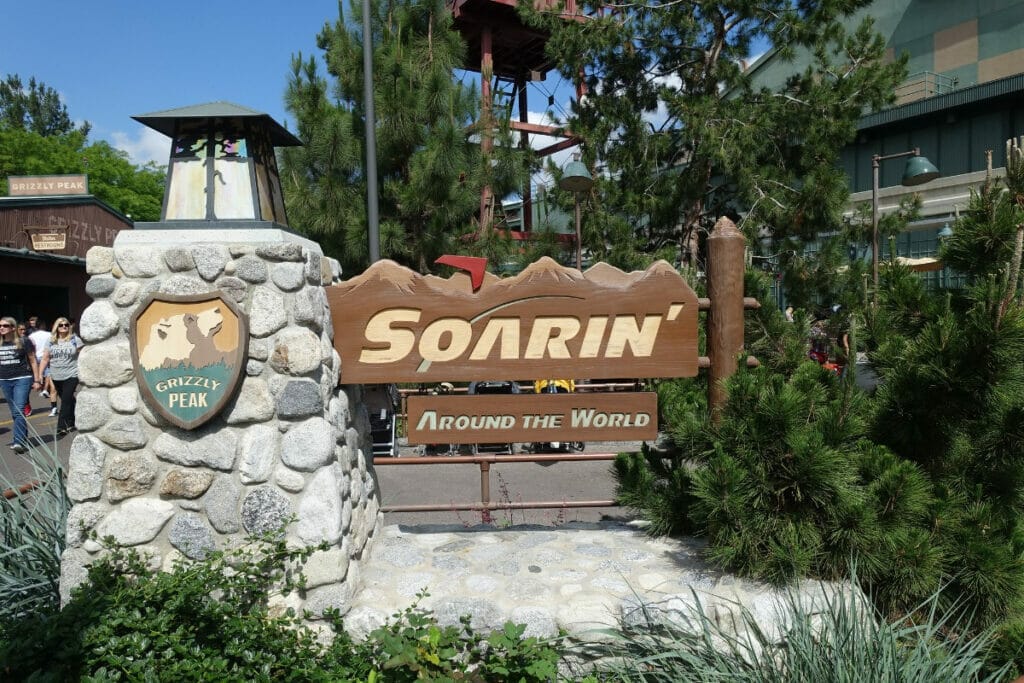 Front entrance to the Soarin' Over California ride 