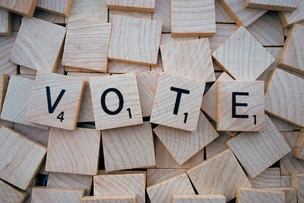 Wooden vote letters