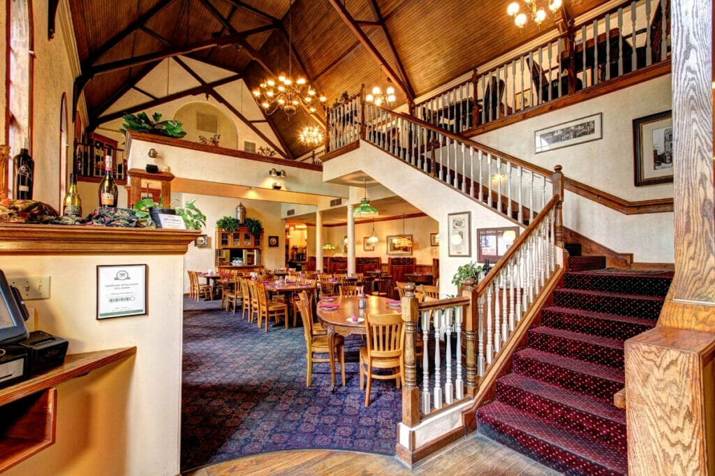 Dining room at the Freemason Abbey