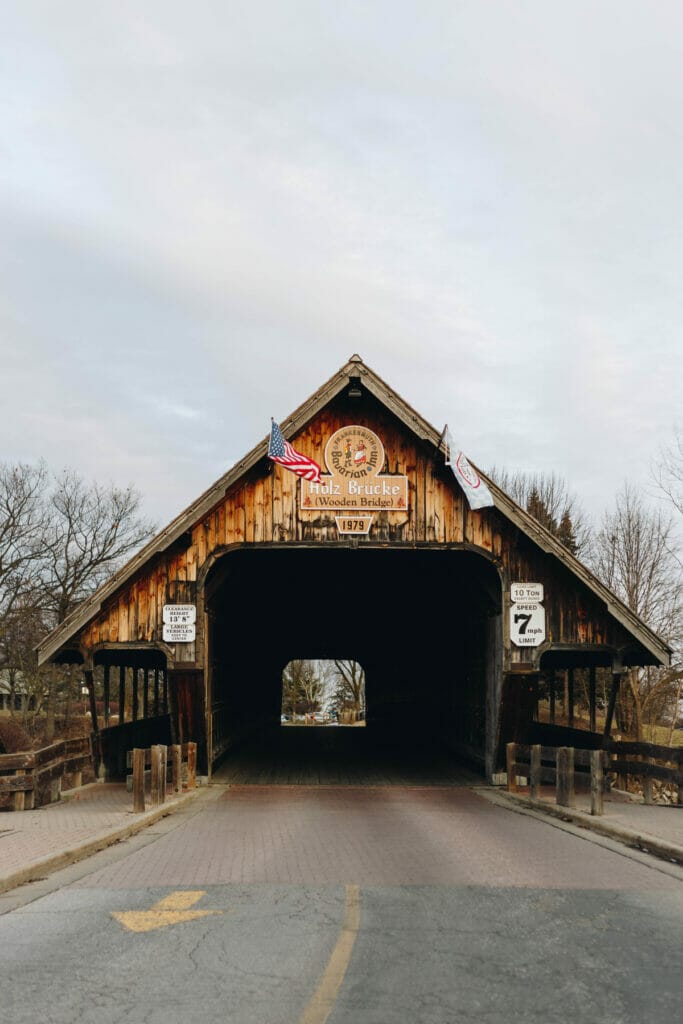 tourist towns in michigan