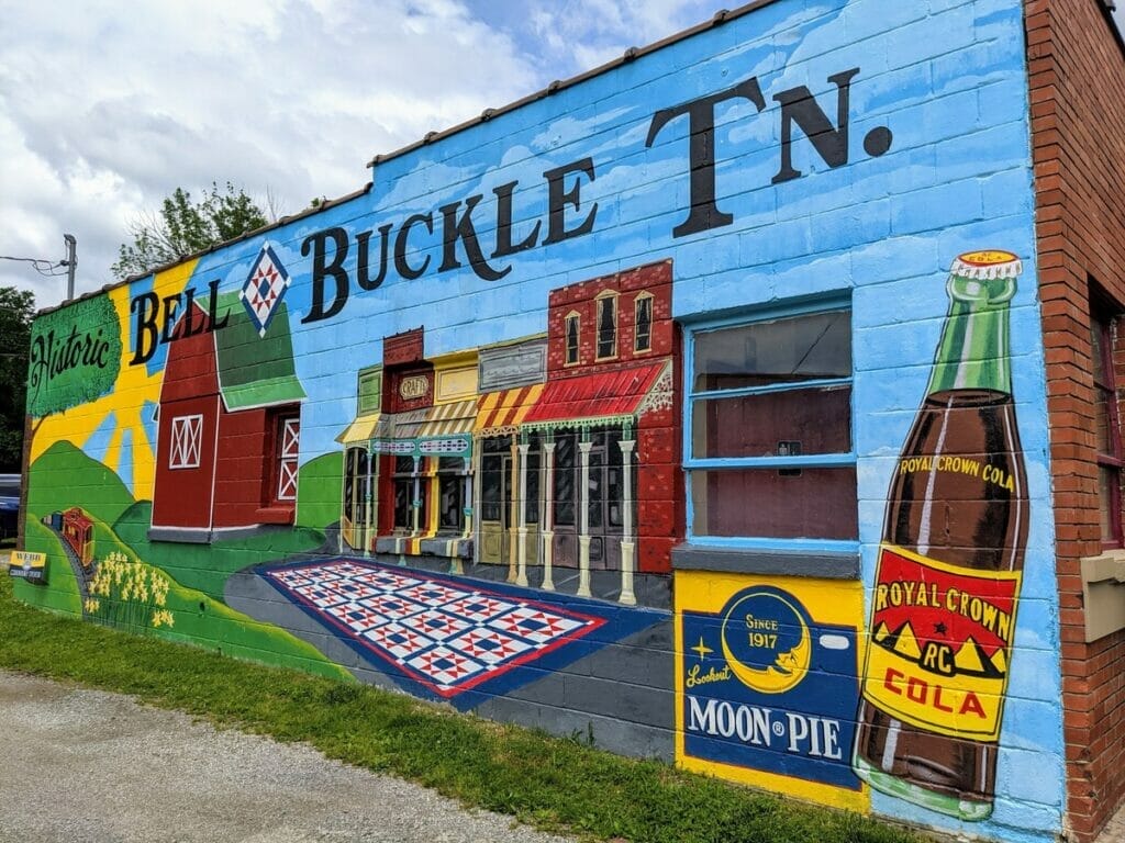 Bell Buckle wall mural 