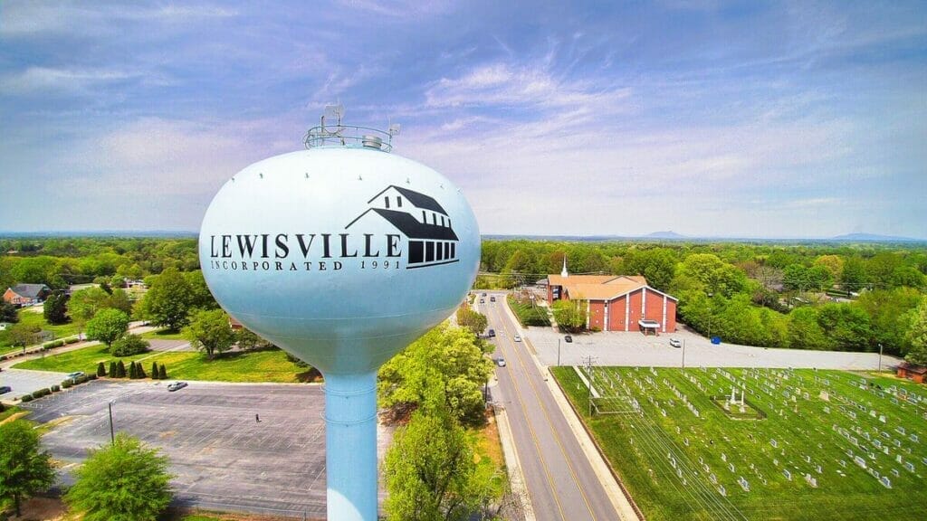 Lewisville water tower 