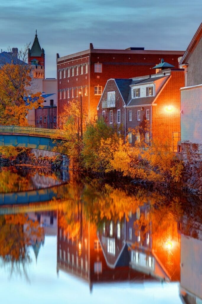 Massachusetts autumn