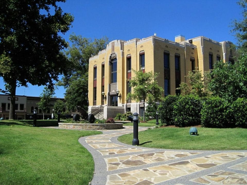 21 Charming Small Towns in Tennessee You Need to Visit (2023)