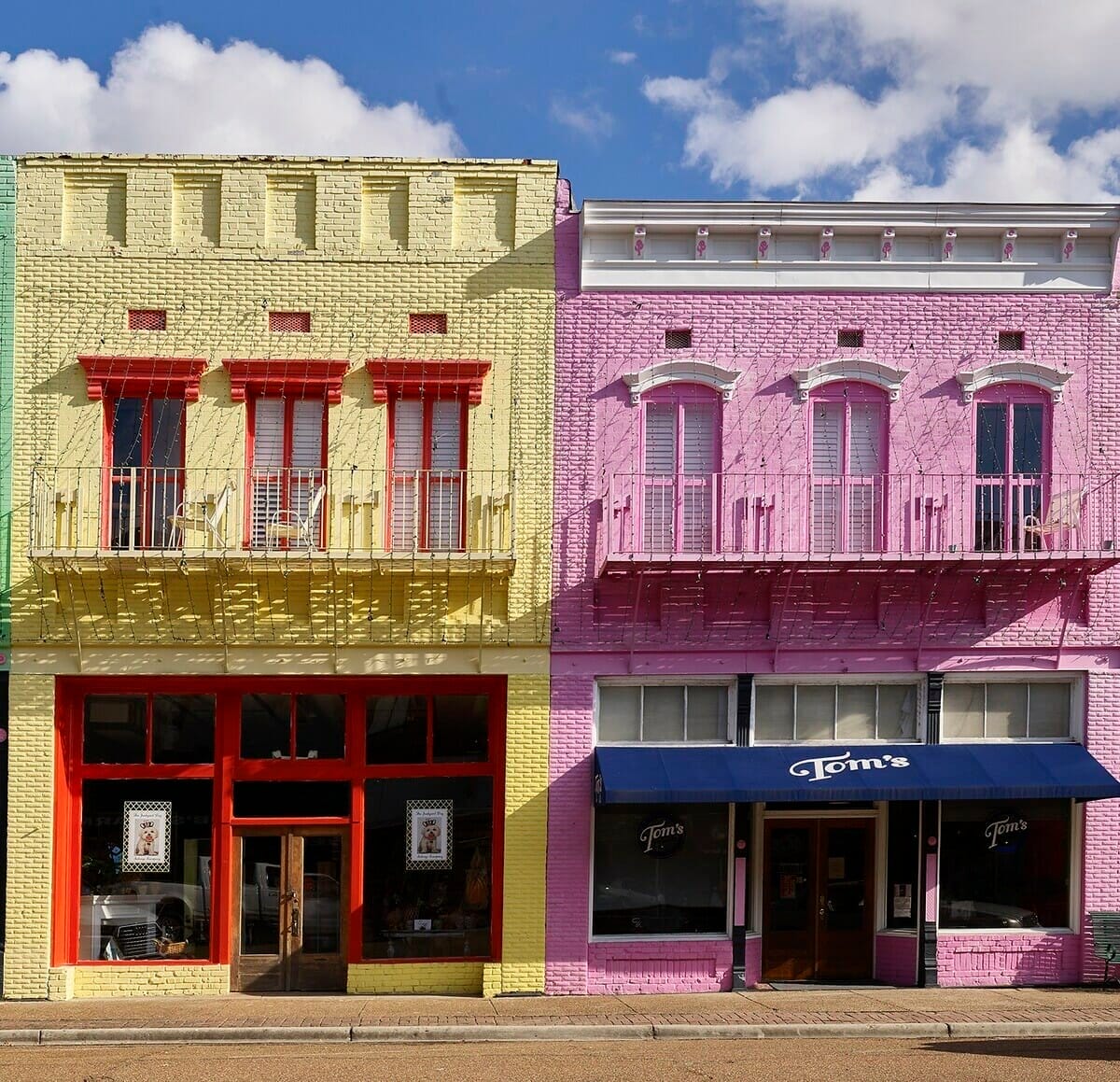 19 Authentic Pros and Cons of Living in Mississippi