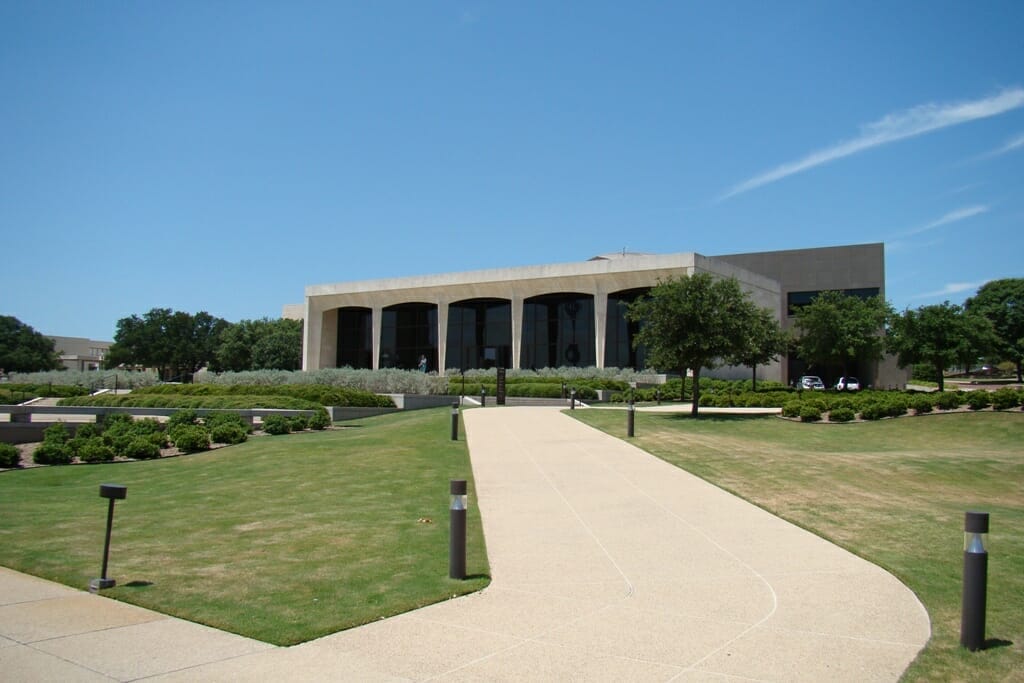 Exterior of the Amon Carter Museum of American Art in Fort Worth