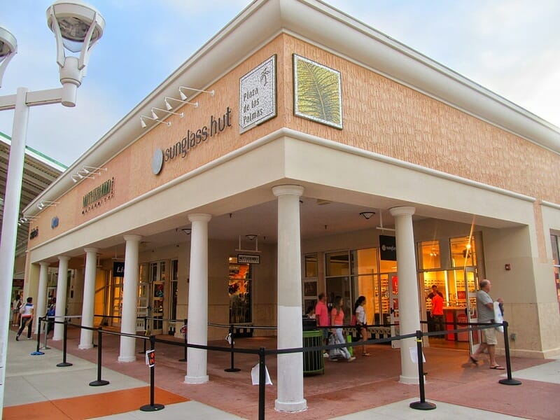 some of the shops at the Orlando Vineland Premium Outlets