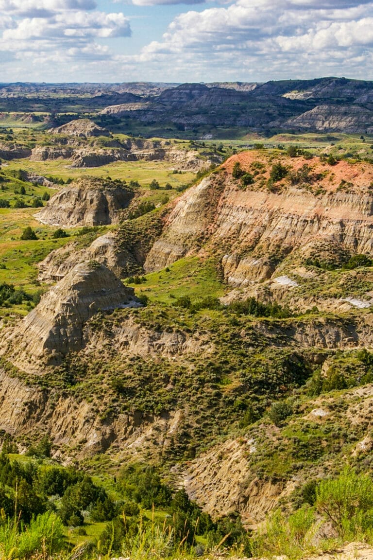 25 Cool Things North Dakota is Known For ( + Famous For)