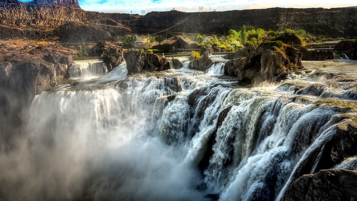 Twin Falls waterfall at Snake River in Idaho