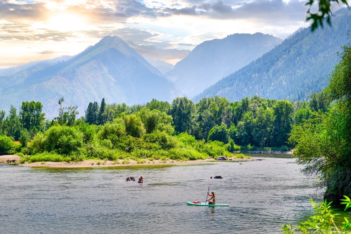 canoeing on the Wenatchee River in Leavenworth Washington