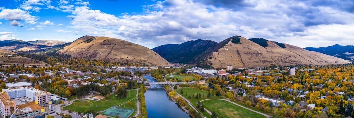 wide aerial shot of one of the most beautiful places in America: Missoula, Montana